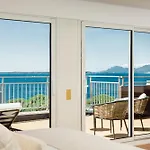 Hélios Hotel 4*