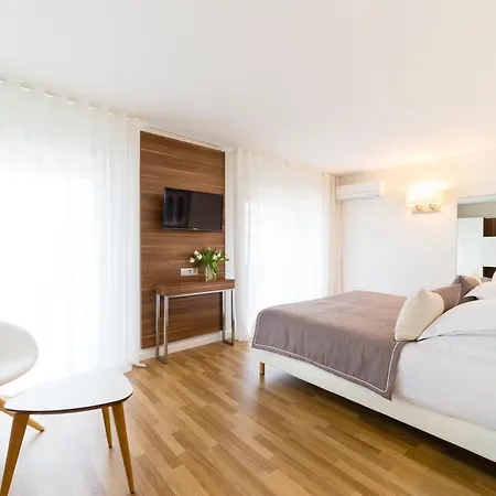Helios Otel